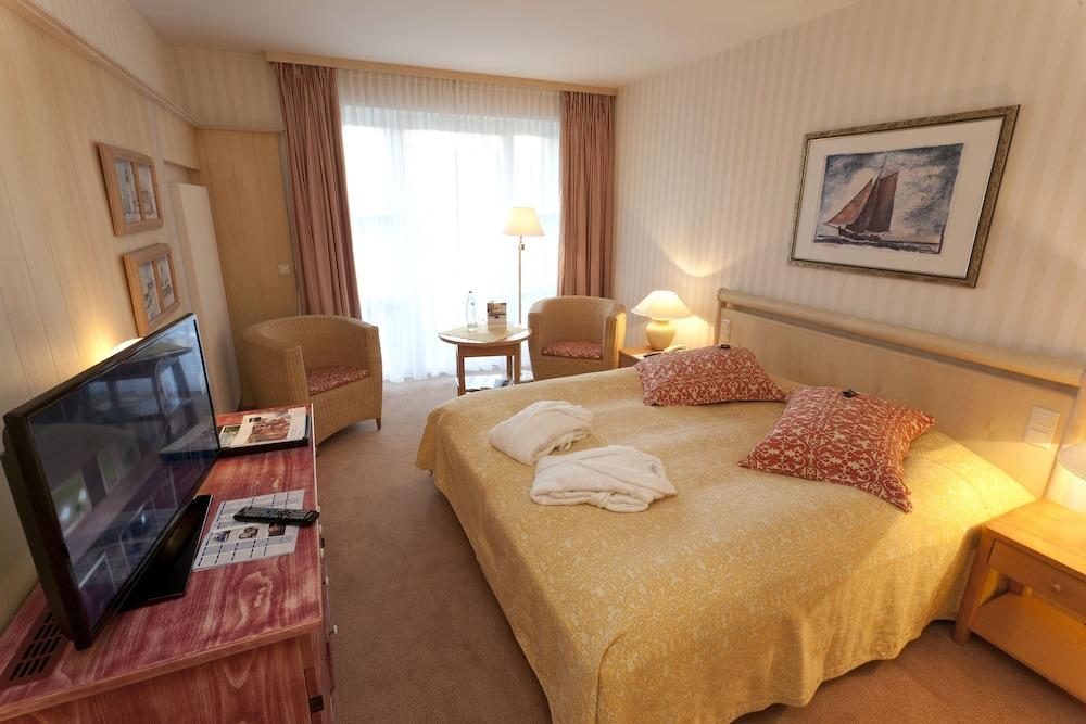 Dorint Strandresort & Spa Ostseebad Wustrow Wustrow  Exteriör bild